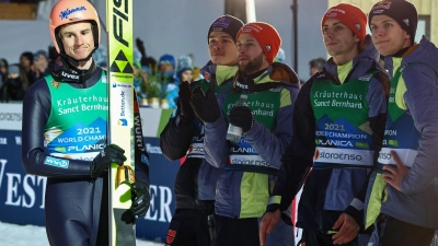 Für die DSV-Springer reichte es im Team-Wettbewerb nicht zu einer Medaille. (Foto: Daniel Karmann/dpa)