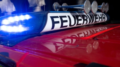 Die Feuerwehr rückte am späten Samstagabend aus. (Symbolbild) (Foto: Sven Hoppe/dpa)