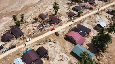 Viele Dörfer sind in den Schlammassen versunken. (Foto: Binsar Bakkara/AP/dpa)