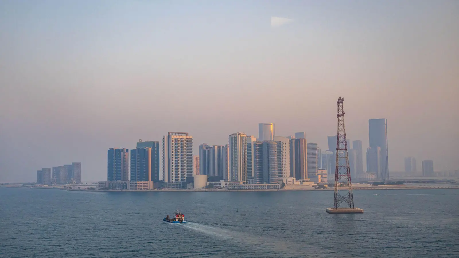 Die Emirate sind seit Jahrzehnten teil der Öl-Organisation Opec. (Archivbild) (Foto: Sina Schuldt/dpa)