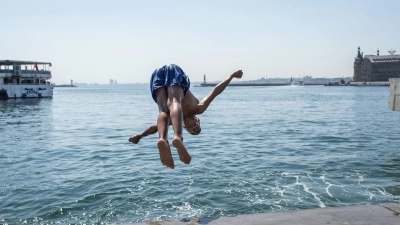 Urlaub: Wer kann, sollte südländische Großstädte meiden (Foto: Onur Dogman/SOPA Images via ZUMA Press Wire/dpa)