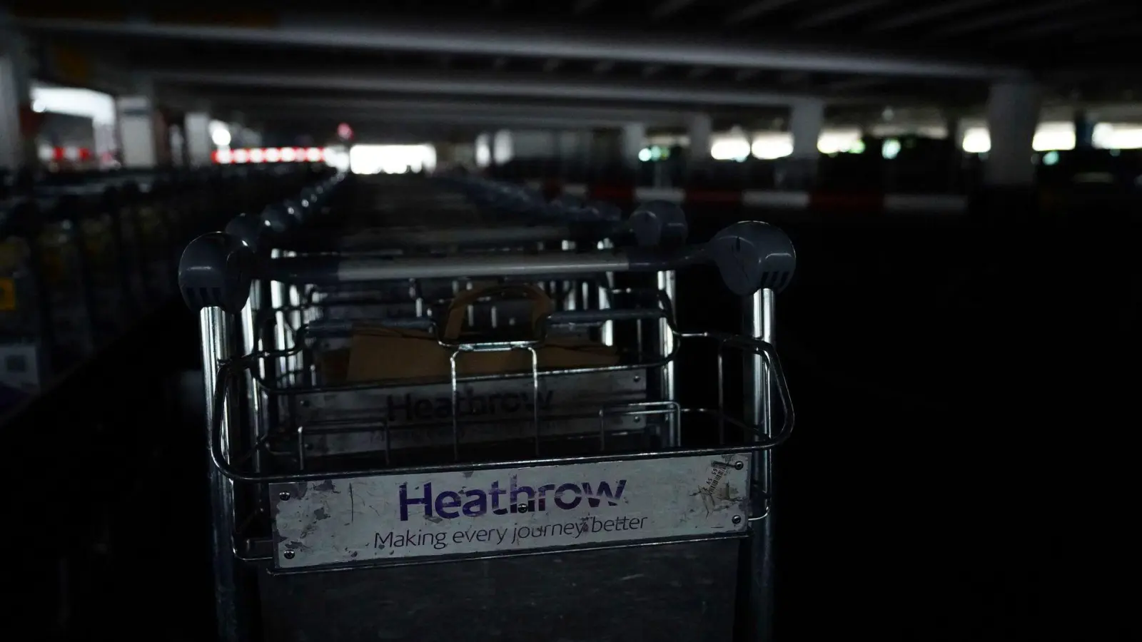 Am Flughafen Heathrow herrscht noch Stillstand. (Foto: James Manning/PA/AP/dpa)