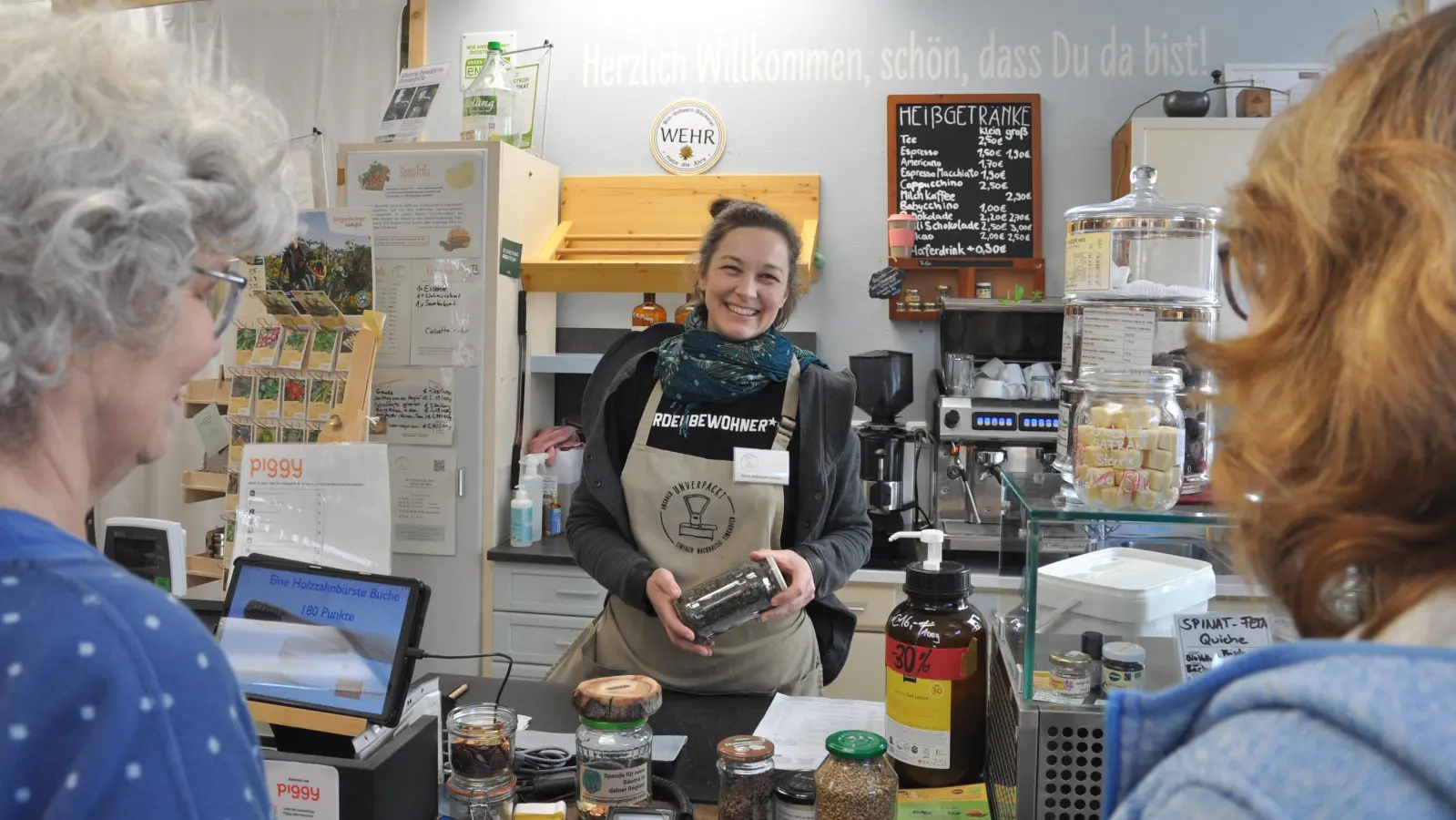 Kundinnen und Kunden können in Zukunft mit einem Abo-Modell im Ansbacher Unverpackt-Laden einkaufen. Sarah Robinson informiert darüber heute Abend in der Sonnenzeit in der Neustadt. (Foto: Jonas Volland)