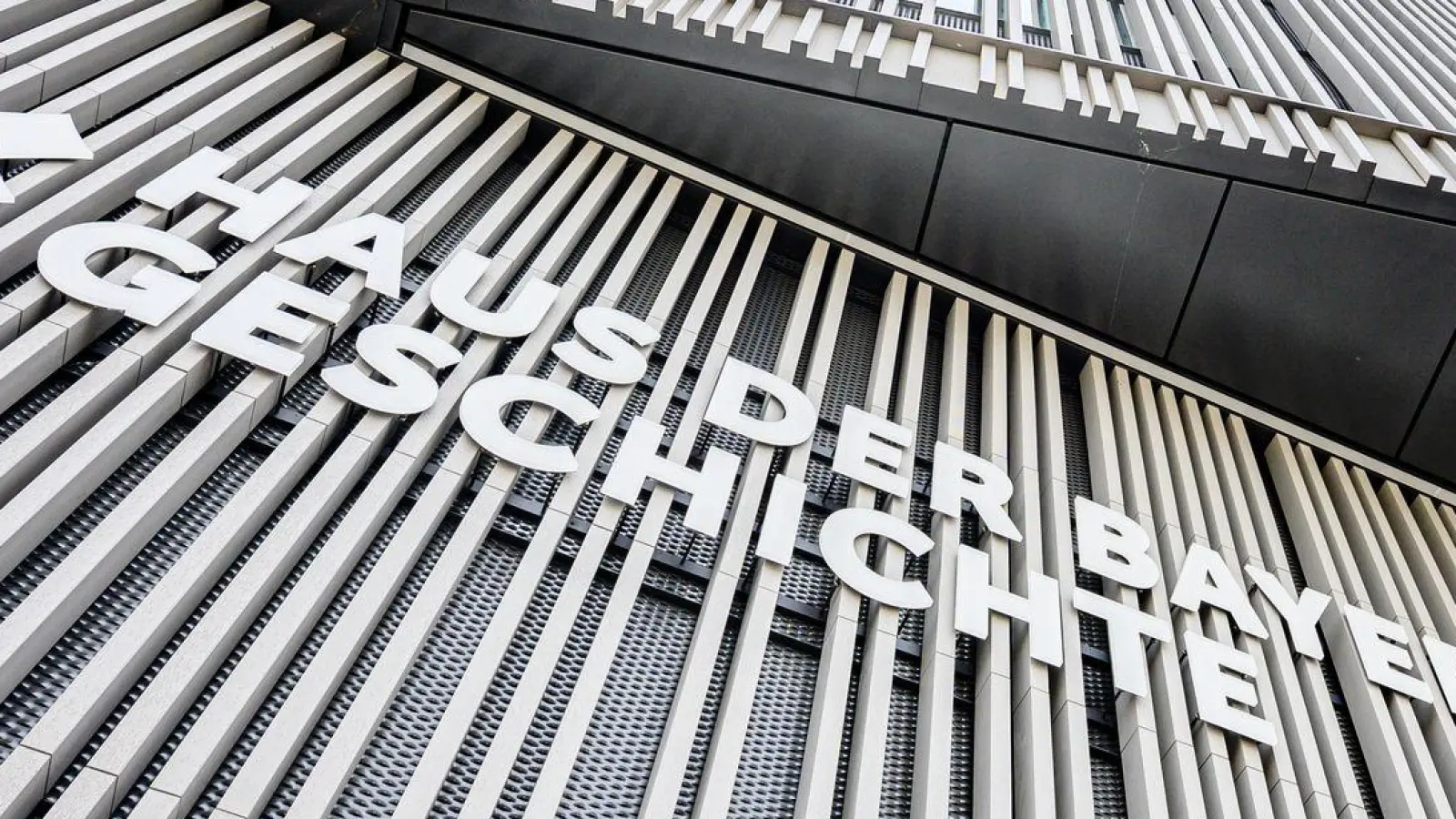Die Landesausstellung über Ludwig I. hat mehr als 100.000 Menschen ins Bayern-Museum in Regensburg gelockt. (Archivbild) (Foto: Armin Weigel/dpa)