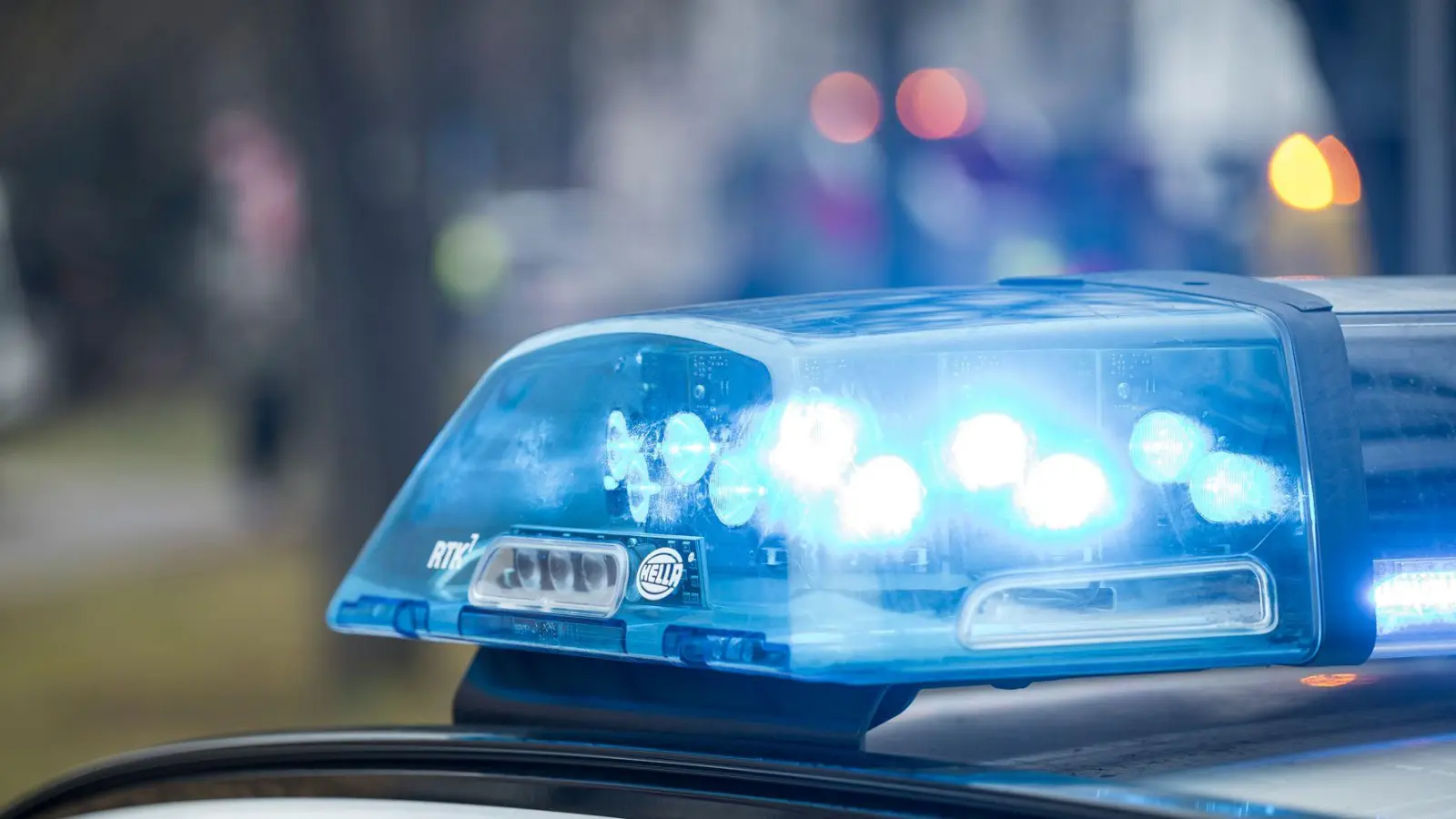 Die Nürnberger Mordkommission ermittelt nach einer nächtlichen Attacke. (Symbolbild) (Foto: Daniel Vogl/dpa)