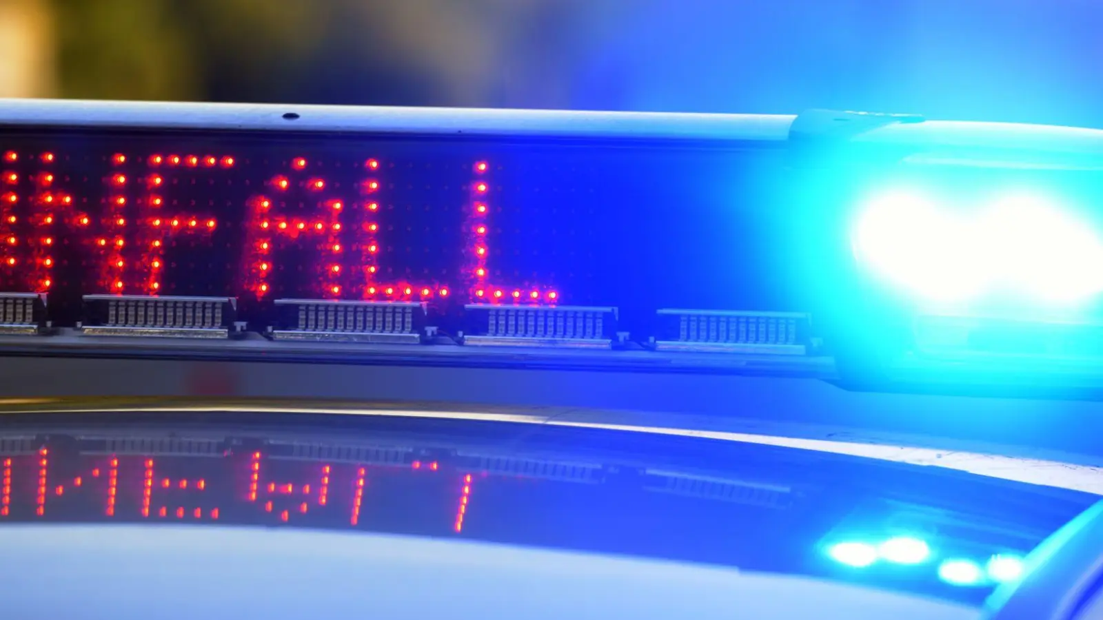 Nach einem Unfall mit einem schwer verletzten Kind ermittelt die Polizei. (Symbolbild) (Foto: Stefan Puchner/dpa)