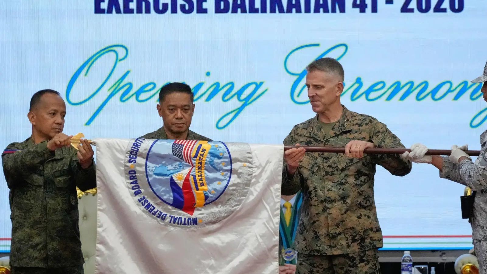 Rund 17.000 Soldaten aus sieben Ländern nehmen am diesjährigen „Balikatan“-Manöver teil. (Foto: Aaron Favila/AP/dpa)