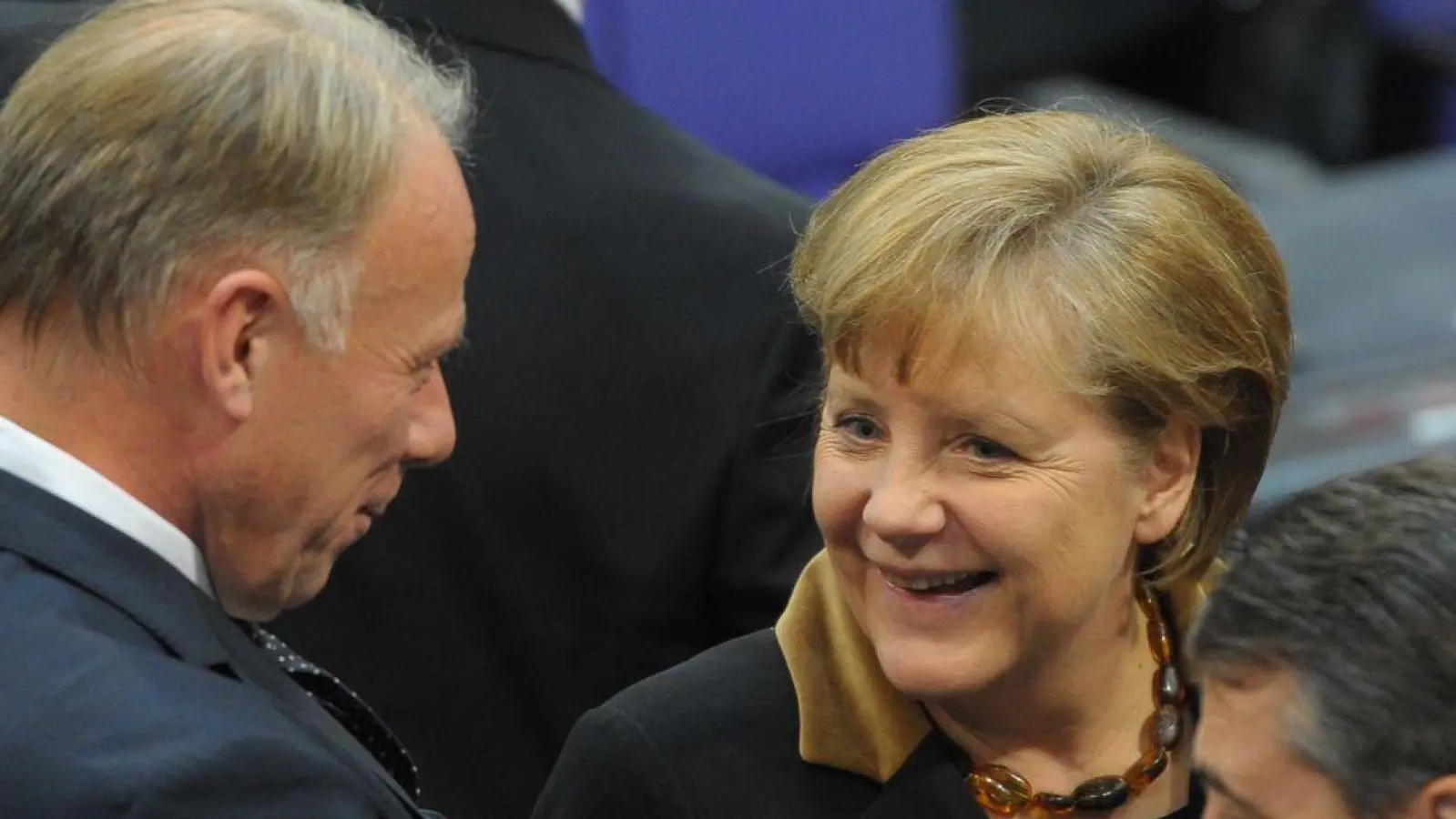 Angela Merkel 2012 mit Jürgen Trittin (l). (Foto: Sören Stache/dpa)