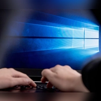 Microsoft hat noch ein Jahr nachgelegt: Teilnehmende des ESU-Programms sollen nun bis zum 12. Oktober 2027 wichtige Sicherheitsupdates für ihre Rechner erhalten. (Foto: Robert Günther/dpa-tmn)