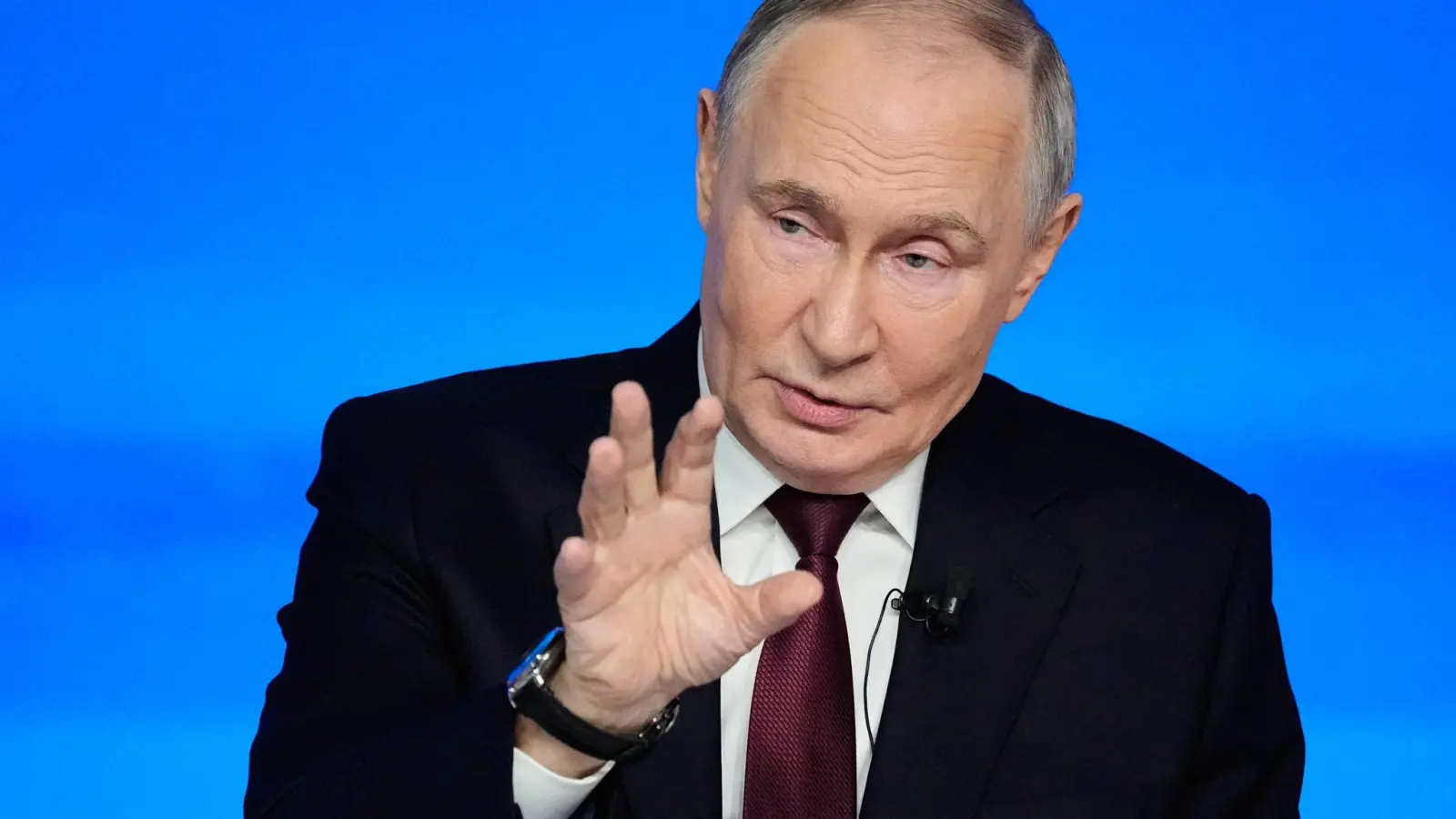 Putin bleibt bei seinen Bedingungen für ein Kriegsende in der Ukraine. (Foto: Pavel Bednyakov/AP/dpa)