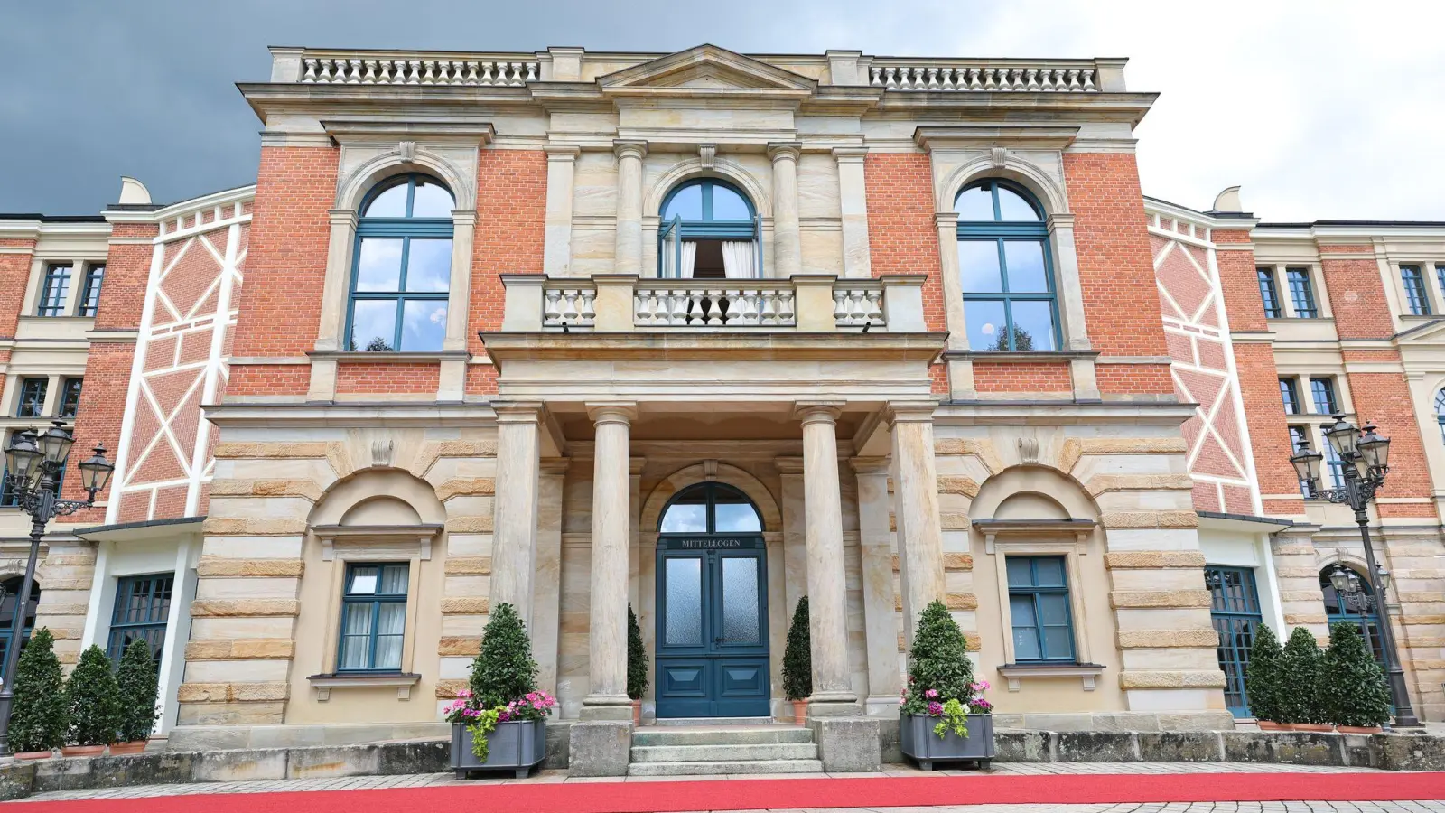 Die Bayreuther Festspiele ringen um eine neue Struktur. (Foto: Daniel Karmann/dpa)