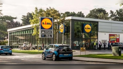 So soll der neue Uffenheimer Lidl-Markt an der Würzburger Straße aussehen, wenn er fertiggestellt ist. (Foto: Entwurf: Lidl/Constantin Bleimüller)