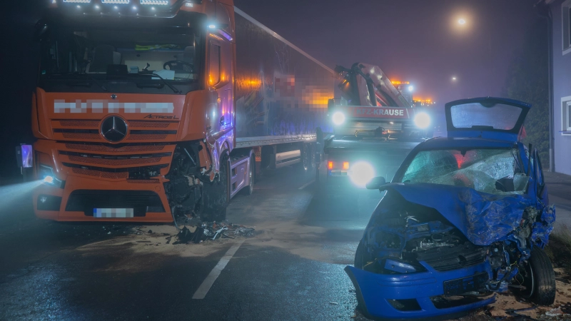 Zu einem Verkehrsunfall ist es am Freitagmorgen bei Katterbach gekommen. (Foto: NEWS5 / Kevin Weddig)