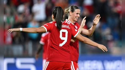 Nationalstürmerin Klara Bühl (r.): Wichtiges 1:0 bei Benfica Lissabon. (Archivbild)  (Foto: Sven Hoppe/dpa)