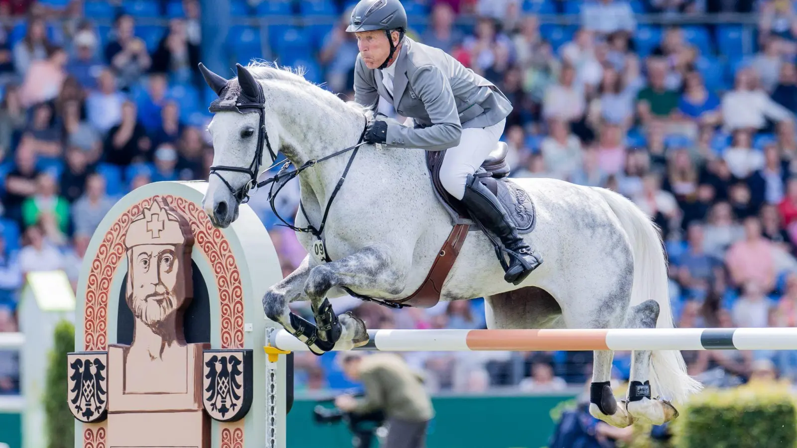 Springreiter Ludger Beerbaum beendete beim CHIO in Aachen seine Karriere. (Foto: Rolf Vennenbernd/dpa)