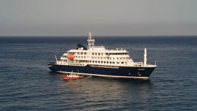 Das Kreuzfahrtschiff „Hondius“ fuhr am Mittwochabend von Kap Verde los in Richtung Kanarische Inseln. (Archivbild) (Foto: Arilson Almeida/AP/dpa)