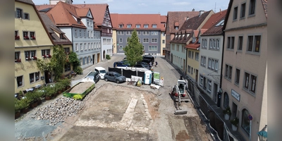 Ein Grabungsfoto mit Fundamenten der romanischen Synagoge in Rothenburg am heutigen Kapellenplatz. (Foto: KT Kohler & Tomo Archäologie)