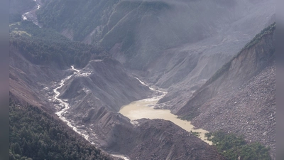 Vor dem neu angestauten See hatten die Behörden bereits am Donnerstag gewarnt.  (Foto: Li Jian/XinHua/dpa)