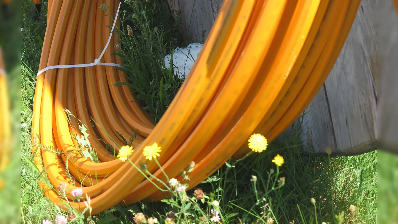 Am Angebot für Glasfaserkabel liegt es nicht, dass viele Haushalte in Heilsbronn noch aufs schnelle Internet warten müssen. Es fehlt an Kapazitäten der Baufirmen. (Foto: Eckard Dürr)