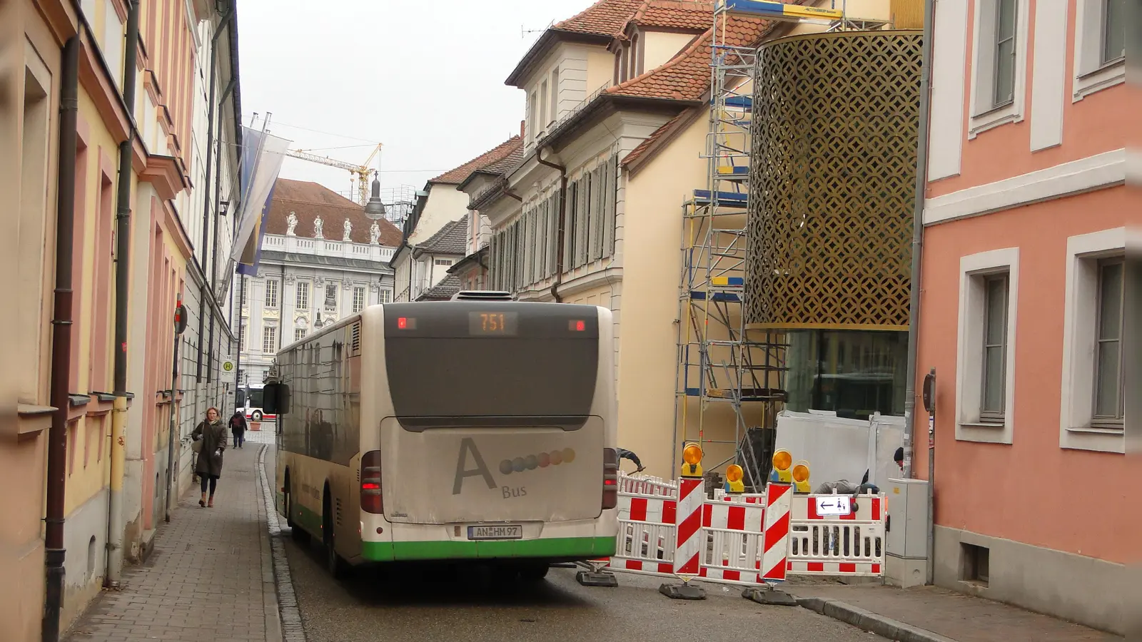 Die Bischof-Meiser-Straße ist in Höhe des Retti-Palais wieder einmal halbseitig gesperrt. Hier entsteht ein Museum für die Kunst des 16. bis 18. Jahrhunderts.  (Foto: Winfried Vennemann)