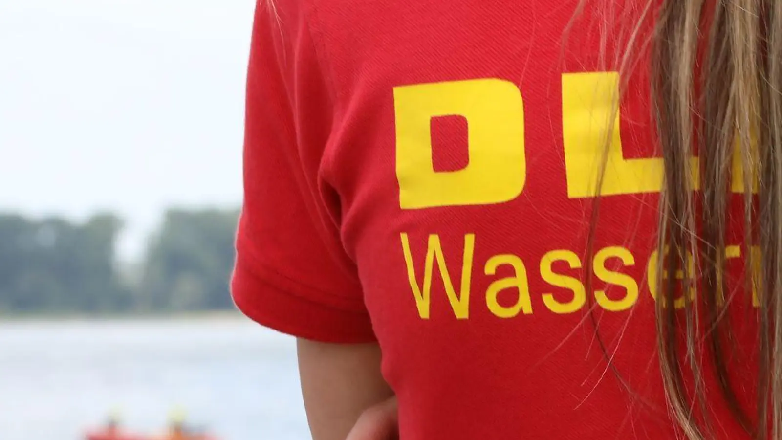 Die DLRG setzt sich für die Sicherheit beim Baden ein. (Symbolbild) (Foto: Sascha Thelen/dpa)