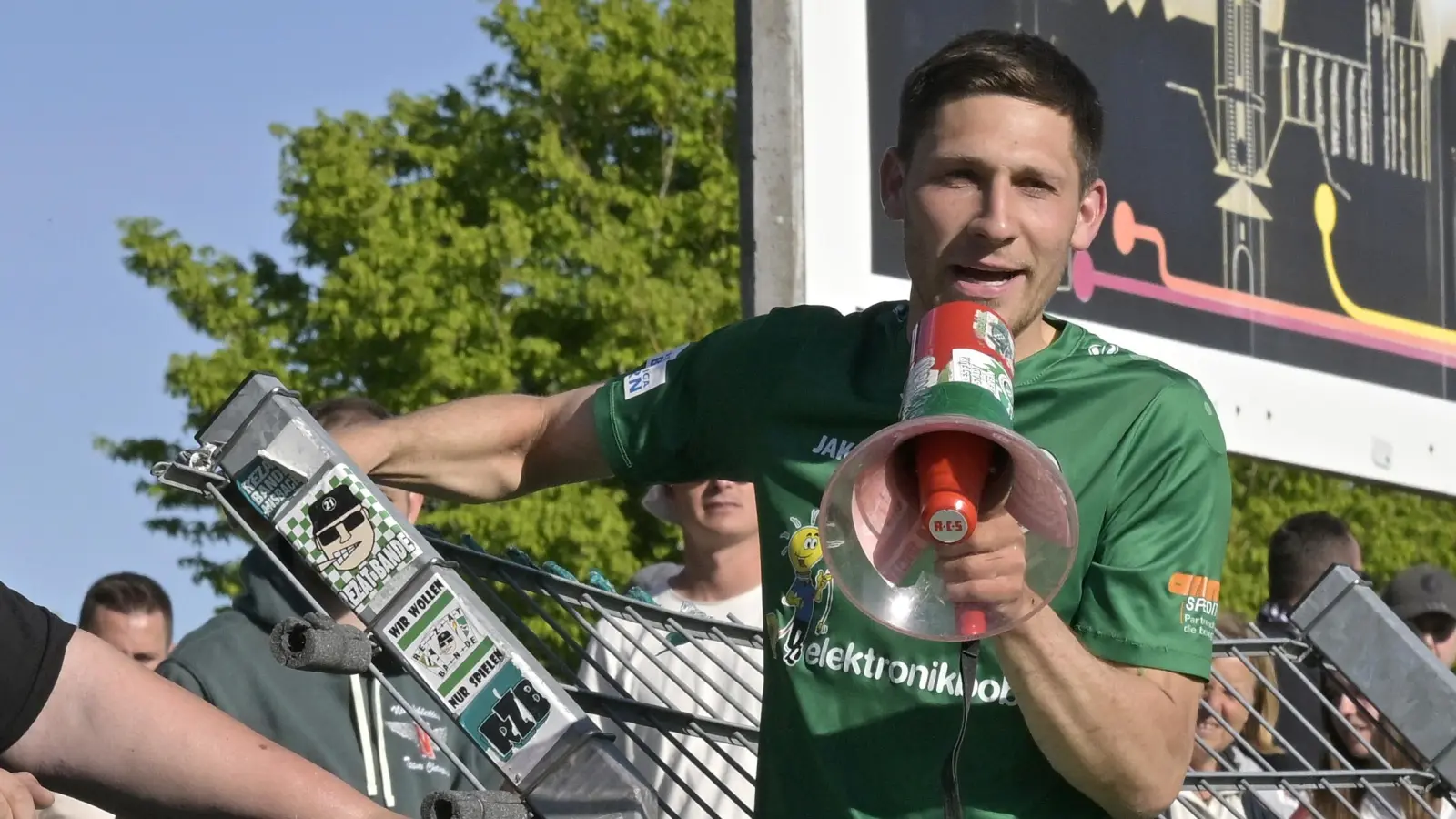 Tschüss Ansbach, hallo Herrieden: Michael Sperr nach seinem letzten Auftritt für die SpVgg in der Regionalliga. (Foto: Martin Rügner)