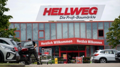 Die Baumarktkette Hellweg und die Tochtergesellschaft BayWa Bau- und Gartenmärkte hatten im Juni Insolvenz in Eigenverwaltung angemeldet. (Archivbild) (Foto: Fabian Strauch/dpa)
