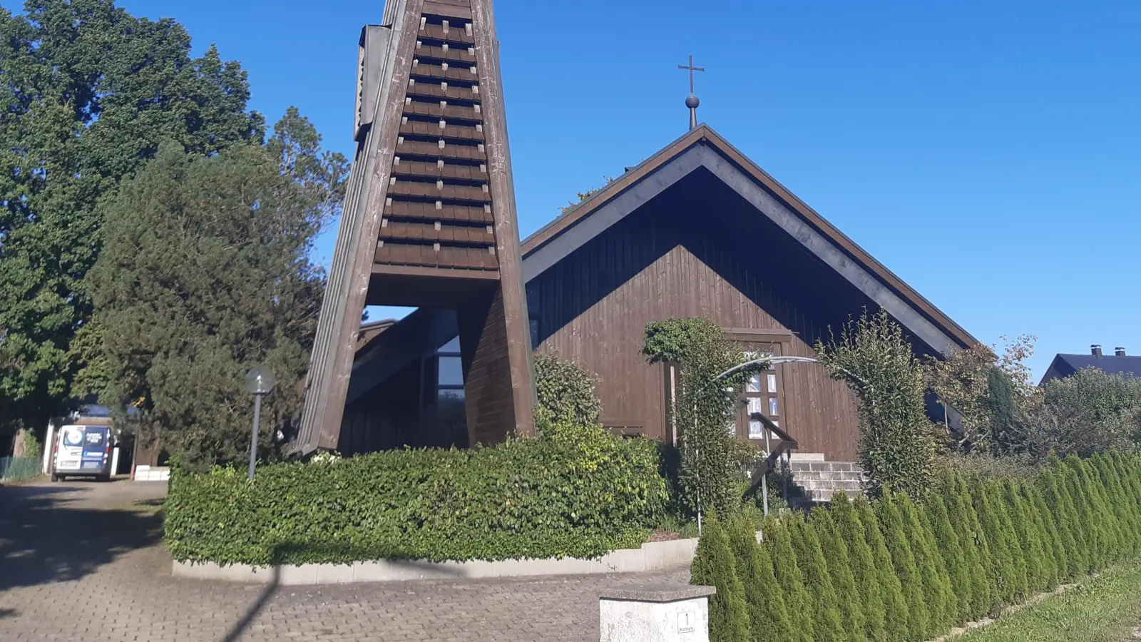 Alle freuen sich auf das Kirchweihfest. Ein Besuch der Gottesdienste lohnt sich in jedem Fall. (Foto: Albert Schülein)