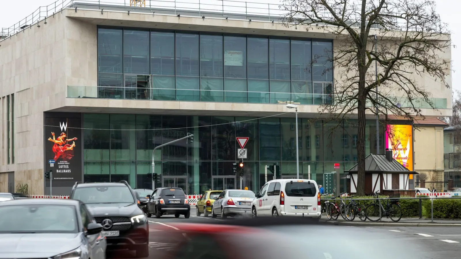 Das Mainfranken Theater. (Foto: Daniel Karmann/dpa/Archiv)