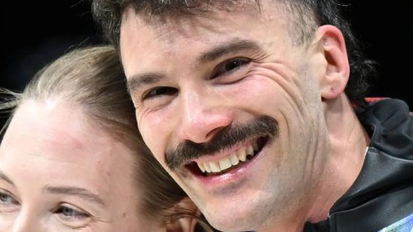 Jubel im Ziel: Susanne Kreher und Axel Jungk gewannen Silber. (Foto: Robert Michael/dpa)