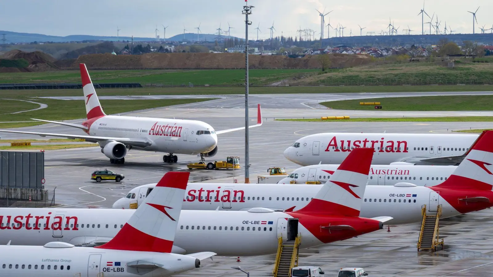 Die Maschine der Austrian Airlines war eigentlich auf dem Weg nach Wien. (Archivbild) (Foto: Georg Hochmuth/APA/dpa)