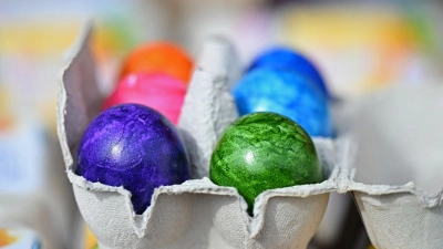 Ein guter Teil der Ostereier kommt aus dem Ausland. (Foto: Jennifer Brückner/dpa)