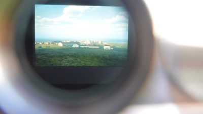 So sieht das Römerlager durch das Archäoskope aus. Wer am Rädchen dreht, sieht noch mehr. (Foto: Peter Tippl)