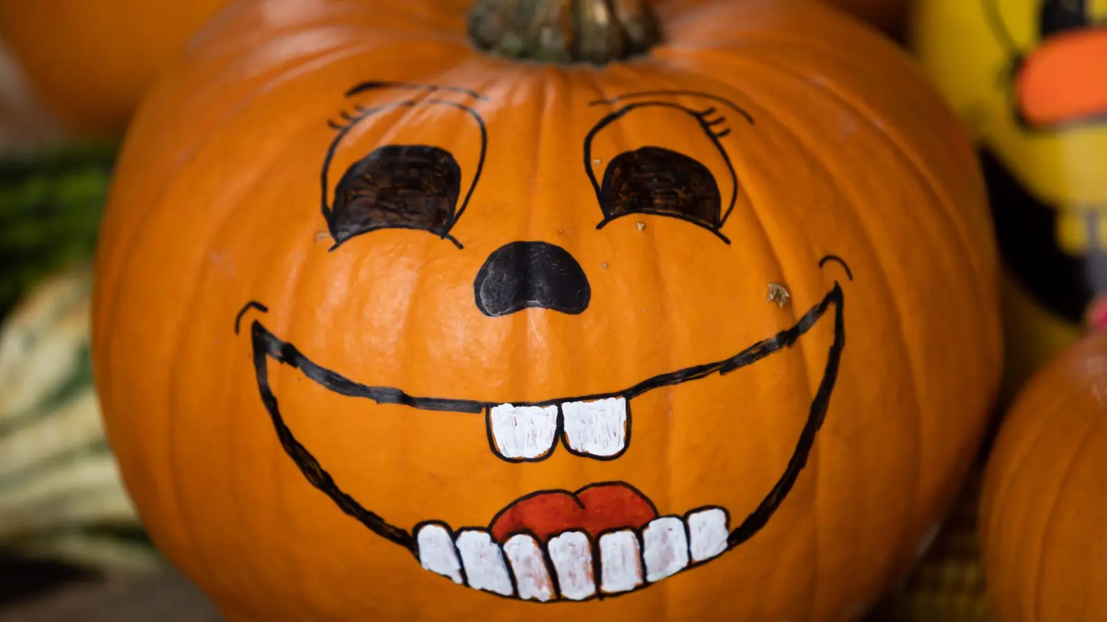 Nicht überall blieb es an Halloween in Deutschland friedlich. (Foto: Friso Gentsch/dpa)