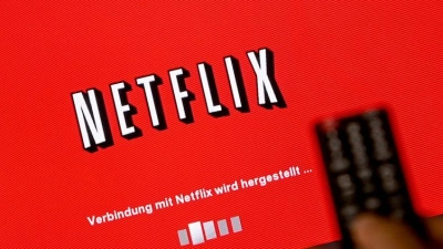  Mit dem Angebot der Streaming-Anbieter ist Binge-Watching zum gesellschaftlichen Phänomen geworden - mit gewissem Sucht-Potenzial.  (Foto: Britta Pedersen/dpa-Zentralbild/dpa)