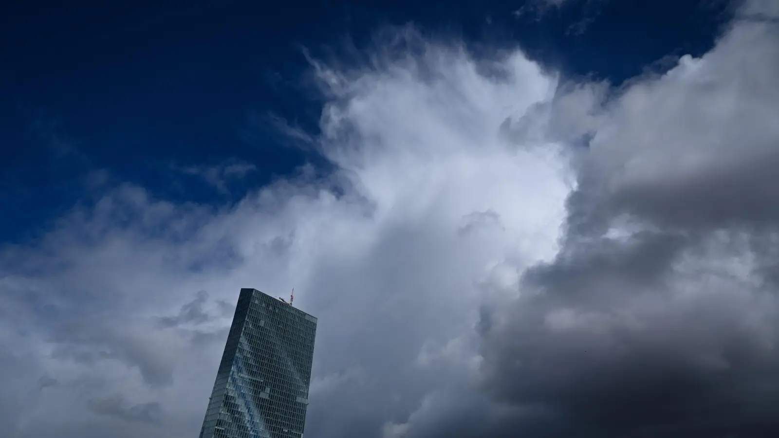 Die Europäische Zentralbank (EZB) in Frankfurt am Main. (Foto: Arne Dedert/dpa)