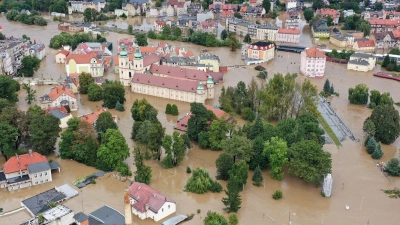 Verheerende Verwüstung in Klondzko in Polen. (Foto: Maciej Kulczynski/PAP/dpa)