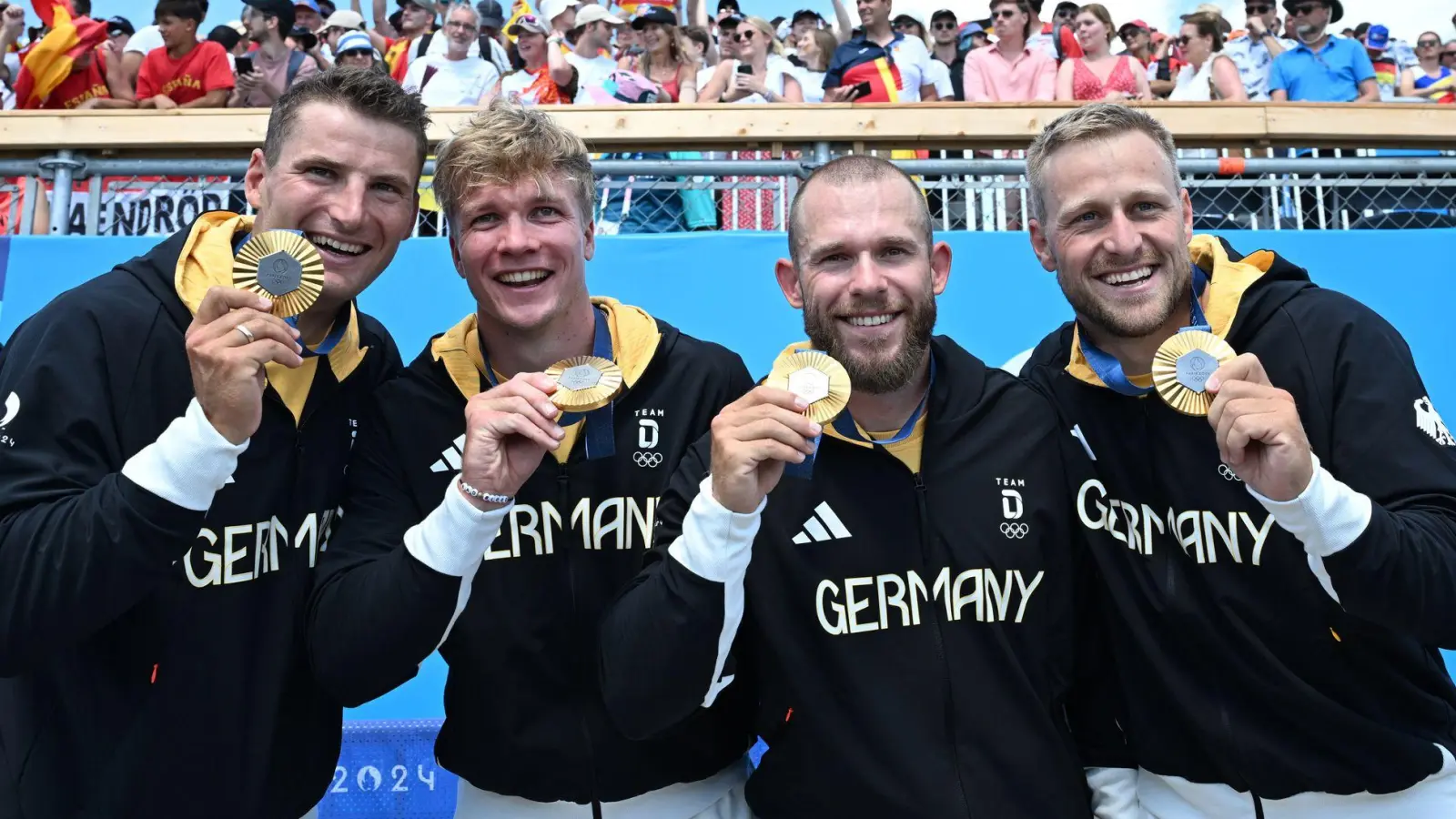 Der deutsche Kajak-Vierer holt zum dritten Mal hintereinander Olympia-Gold.  (Foto: Sebastian Kahnert/dpa)