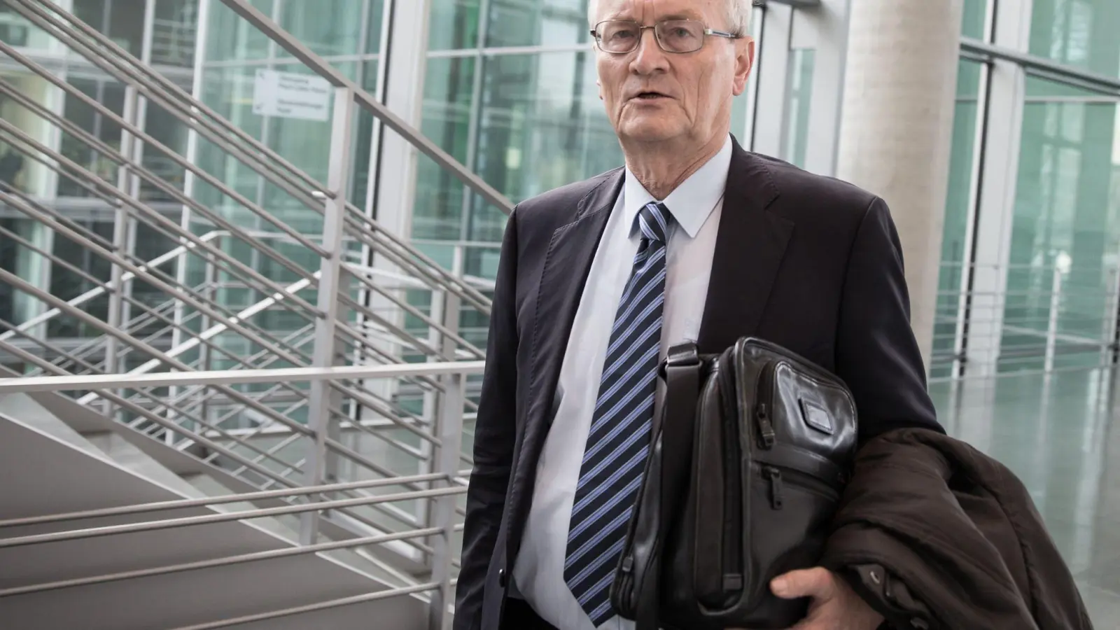 Gegen Hanning wird unter anderem wegen des Verdachts auf landesverräterische Ausspähung und geheimdienstliche Agententätigkeit ermittelt. (Archivbild)  (Foto: Michael Kappeler/dpa)