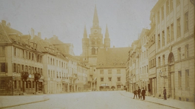 Der Umbau des Stadthauses zum Dienstsitz des Oberbürgermeisters und des Stadtrates stehen im Mai 1926 vor der Vollendung. (Foto: Sammlung Breitschwert)
