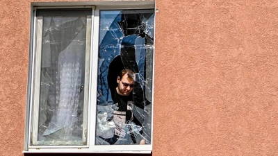 Die Stadt Belgorod an der Grenze zur Ukraine wird als Knotenpunkt der russischen Truppenversortung immer wieder angegriffen. (Archivbild) (Foto: Uncredited/AP/dpa)