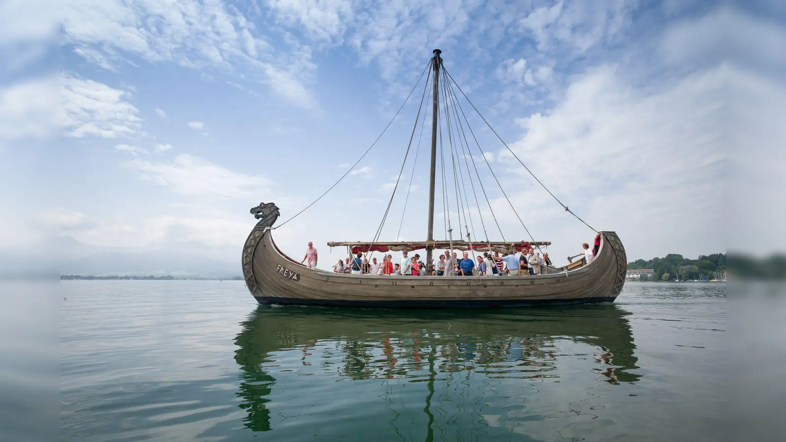 Bisher ist unklar, warum das Wikingerschiff „Freya“ sank. (Archivbild) (Foto: Peter Kneffel/dpa)