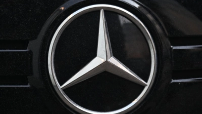 Mercedes-Benz: Gewinn im ersten Quartal gesunken. (Archivbild) (Foto: Bernd Weißbrod/dpa)