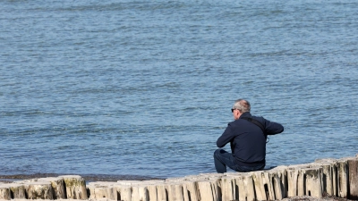 Sonne gibt es zum Wochenstart an der Küste. (Archivbild) (Foto: Bernd Wüstneck/dpa)