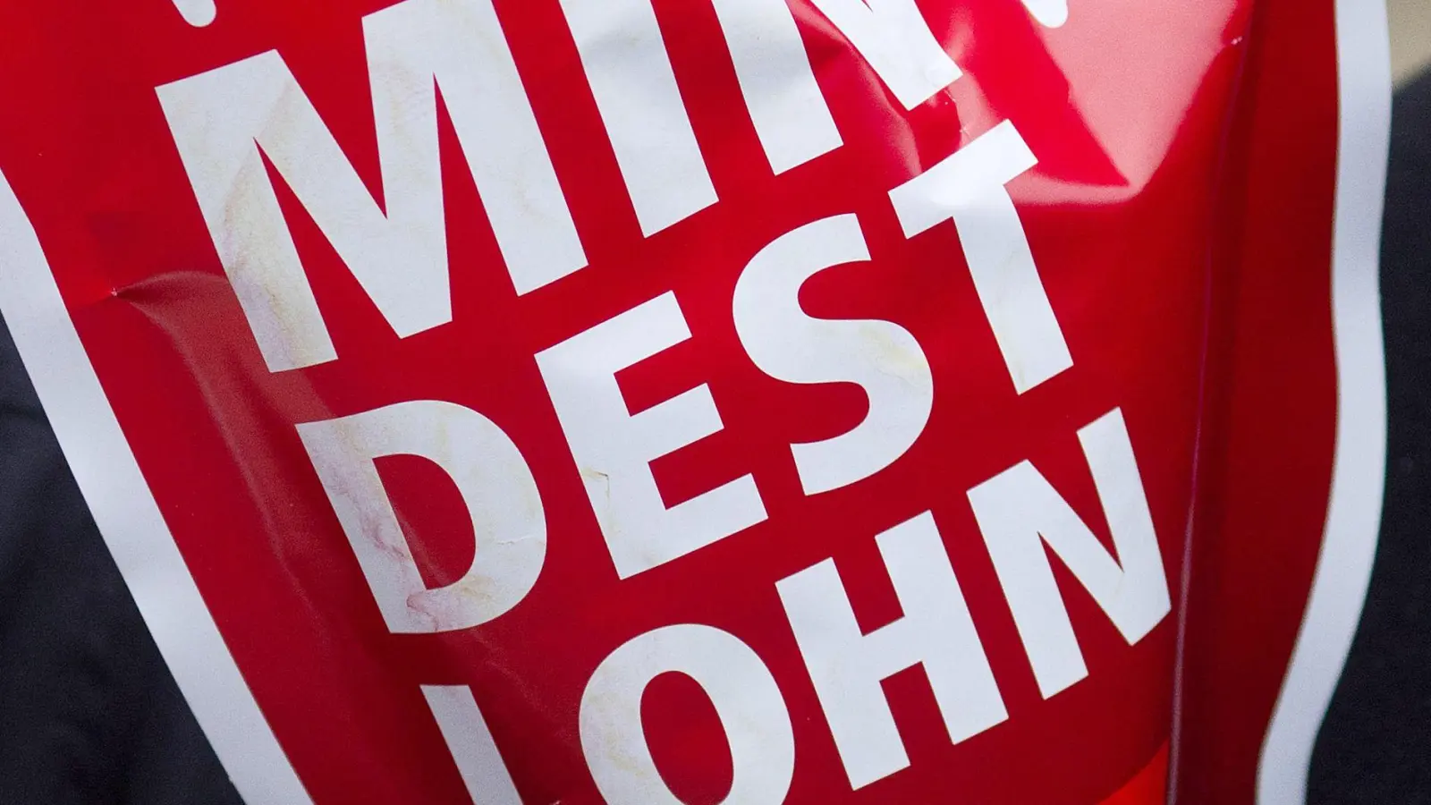 Die Gewerkschaften trommeln für einen deutlich höheren Mindestlohn. (Foto: Jens Wolf/dpa)