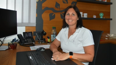 Anna Ebener ist eine ehrenamtliche Bürgermeisterin. Zusätzlich zu ihren Aufgaben muss sie als Geschäftsführerin auch die Zukunft des Langenfelder Dorfladens sichern. Alles Neue spornt sie an. (Foto: Anita Dlugoß)