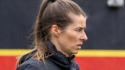 Die neue Cheftrainerin Marie-Louise Eta leitete erstmals das Training bei Bundesligist 1. FC Union Berlin. (Foto: Matthias Koch/dpa)