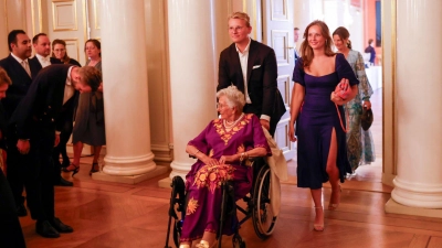 Prinzessin Astrid (v) musste wegen einer Lungenentzündung behandelt werden. (Archivbild).  (Foto: Hanna Johre/NTB/AP/dpa)