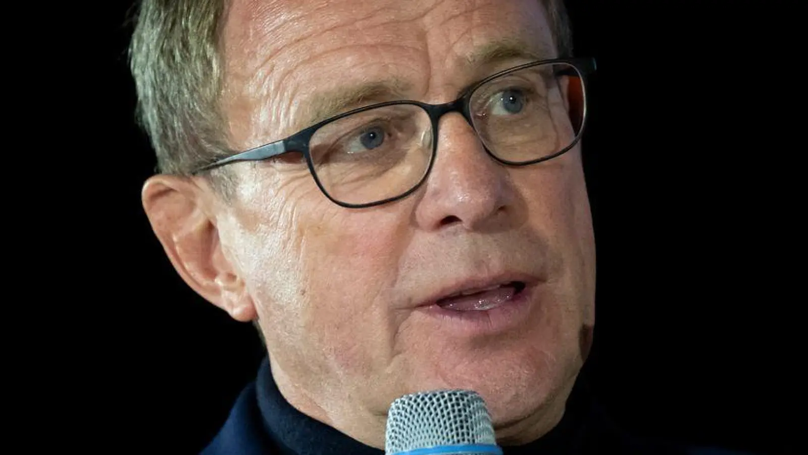 Ralf Rangnick kritisiert die Transferpolitik von Borussia Dortmund (Foto: Sven Hoppe/dpa)