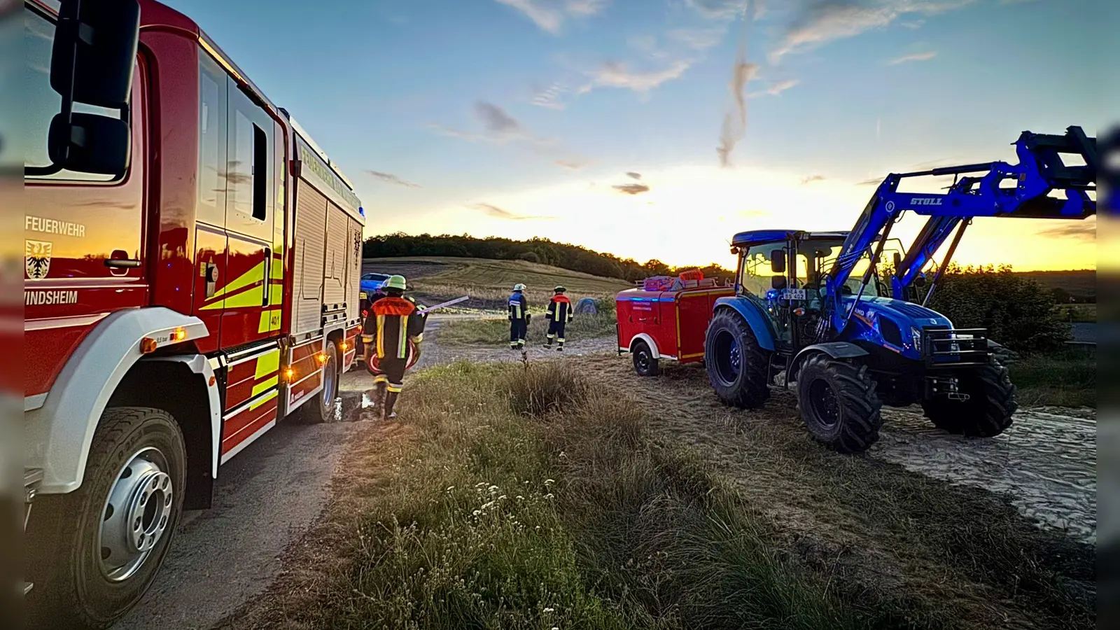 Die Feuerwehren aus Erkenbrechtshofen und Bad Windsheim rückten an, um eine Katze aus einer Güllegrube zwischen Oberntief und Erkenbrechtshofen zu retten. (Foto: FFW Bad Windsheim)